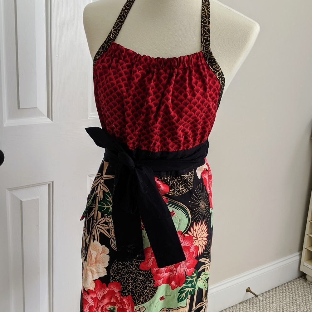 Lady Yang Oriental Mystique Hostess Apron